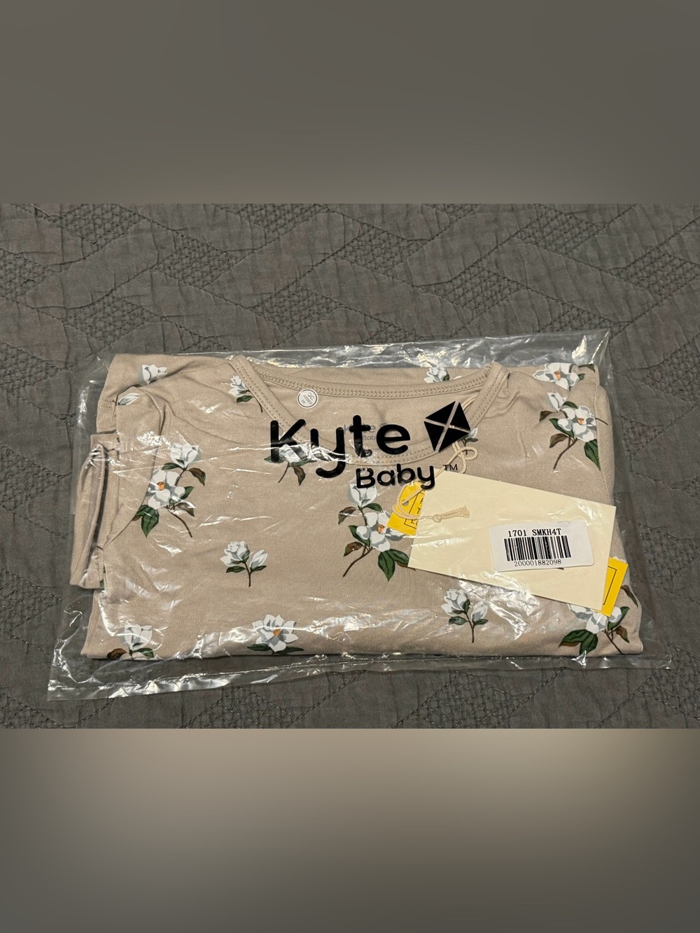 Kyte Baby Small Khaki Magnolia long sleeve pj set